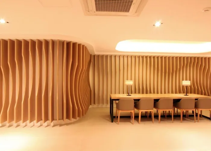 ホテル Foret Premier Haeundae 3*